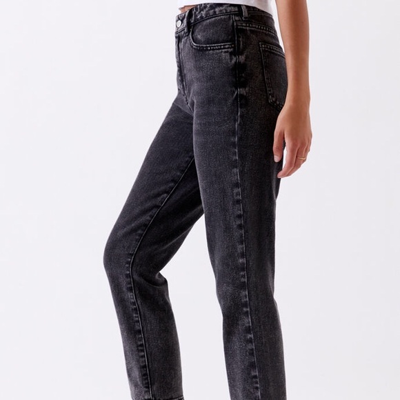 Pacsun Beverly Wash Mom Jeans - Picture 6 of 8